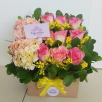 Arreglo de Rosas y Hortencias